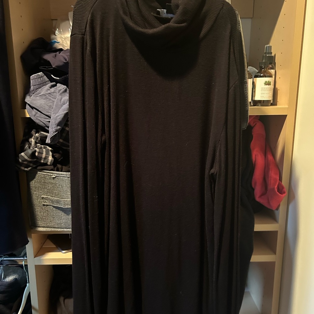 Sanctuary women’s Black Turtleneck Sweater